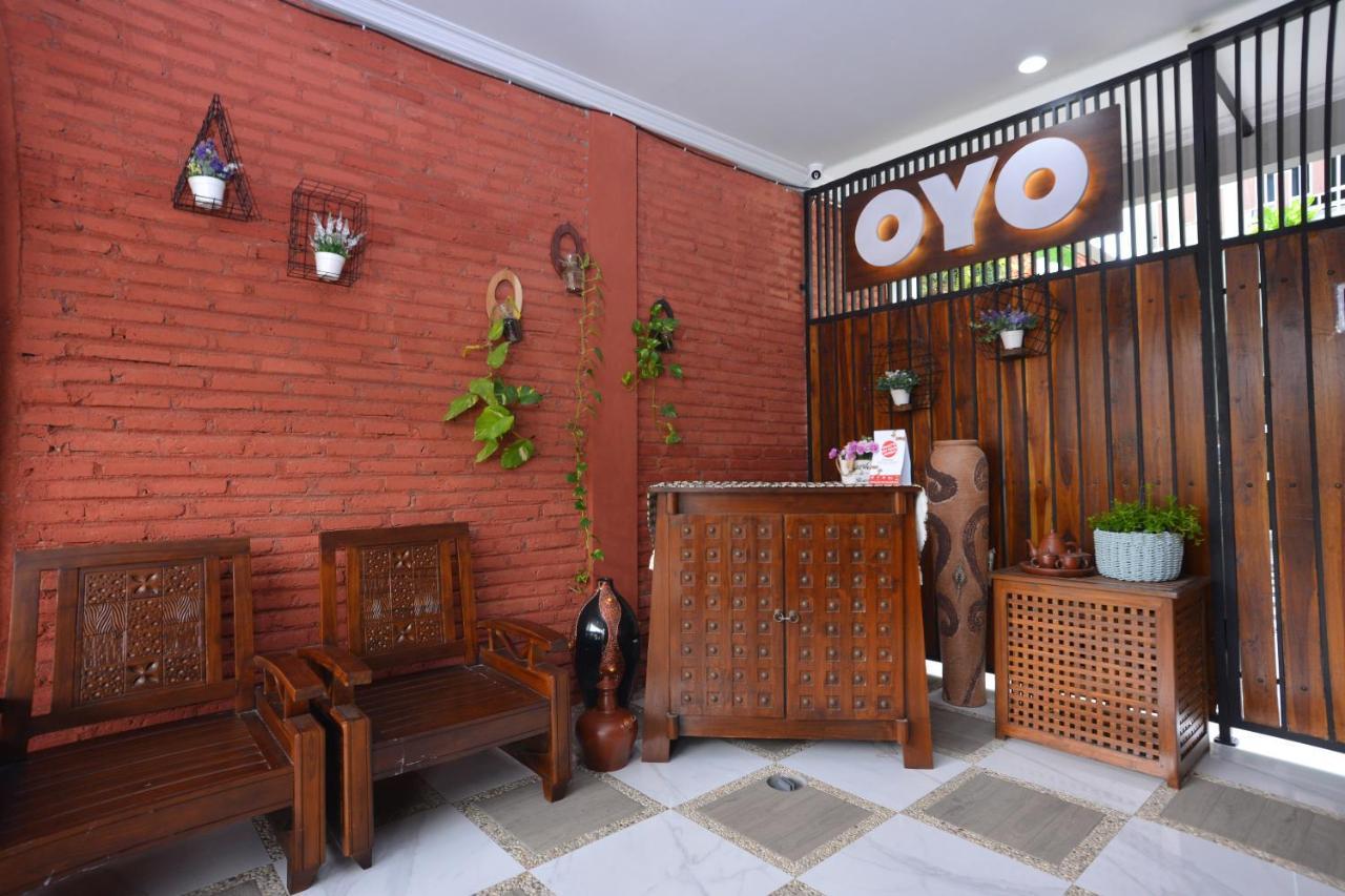 Oyo 583 Puri Gejayan Asri Syariah Otel Yogyakarta Dış mekan fotoğraf